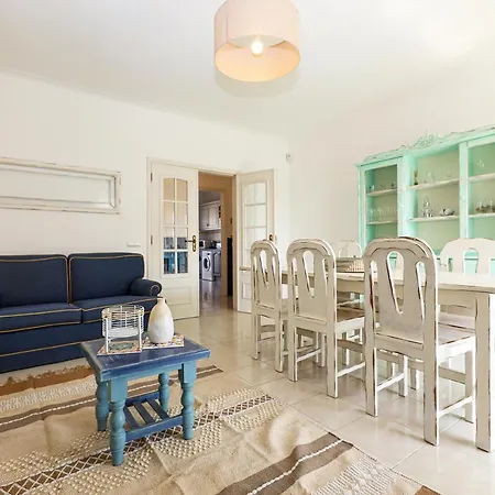 C13 - Ameijeira Apartment *